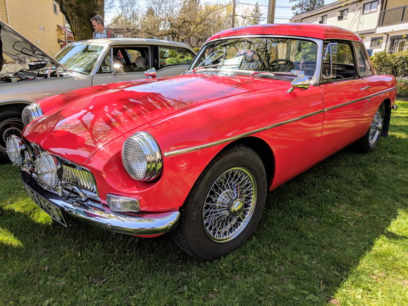 Illustration for article titled Fort Langley St. George's Day (mostly) British Car Show